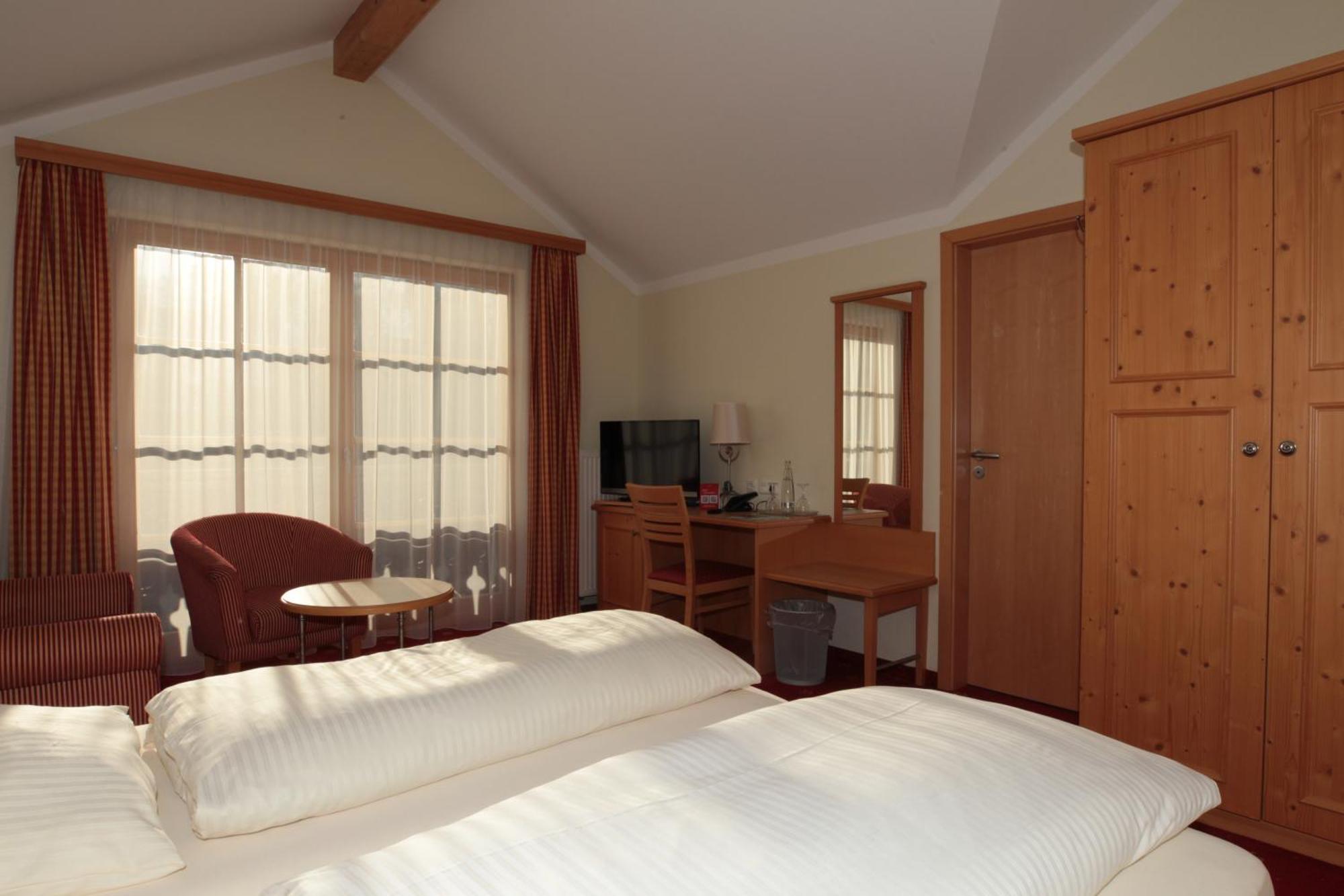 Landgasthof Drei Rosen Bernried am Starnberger See Extérieur photo